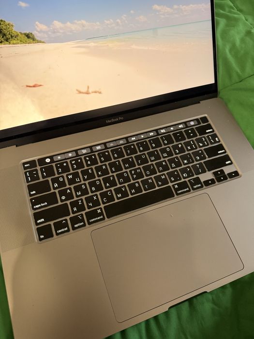 Продам MacBook Pro 16 1TB