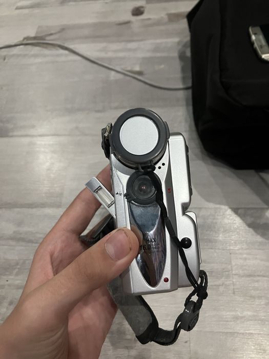 Видео камера sony mv6i