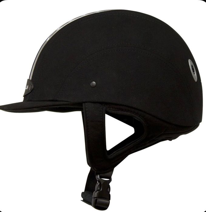 Шлем для конного спорта