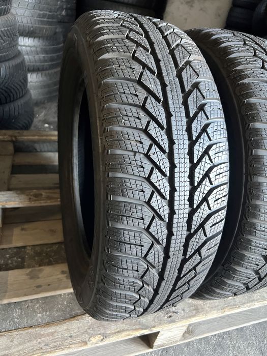 2 anvelope de iarna 205/60/16 Semperit 8 mm!