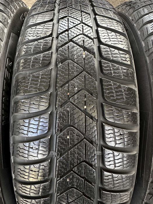 SET 4 Anvelope Iarna 205/60 R17 93H PIRELLI Sotto Zero 3