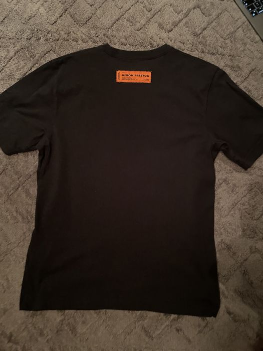 Luda тениски и Heron Preston