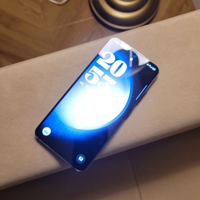 Продам samsung s23