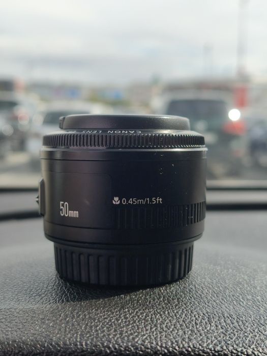 Canon EF 50mm f/1.8