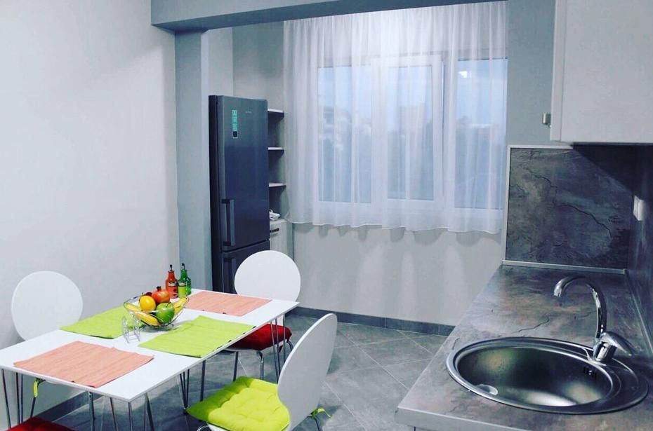 Дава се под наем Двустаен апартамент в Пловдив, Съдийски - 72 кв.м за 375 € - Снимка #2