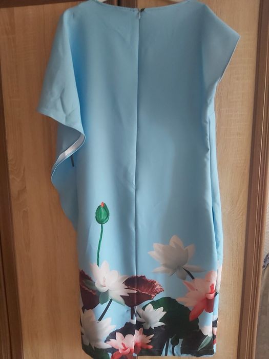 Продам платье асимметричное шикарное