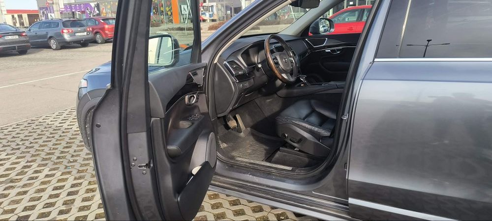 Volvo XC90 T5 – 2016 – 7 locuri – Automat – 163.200 km
