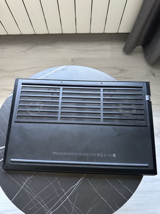 HP OMEN 15 | i7-10750H | RTX 2060 6GB (100W) | 16GB RAM | SSD 512GB | 144Hz
