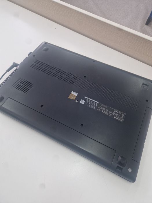 Ноутбук Lenovo .