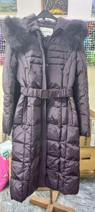 Пуховик женский .