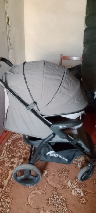 Продам коляску Teknum