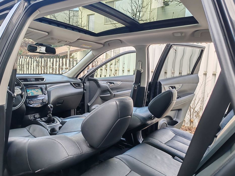 Nissan Xtrail Tekna DCi NaviPieleXenonCmr360InczScauneKeyLesGoCarlig