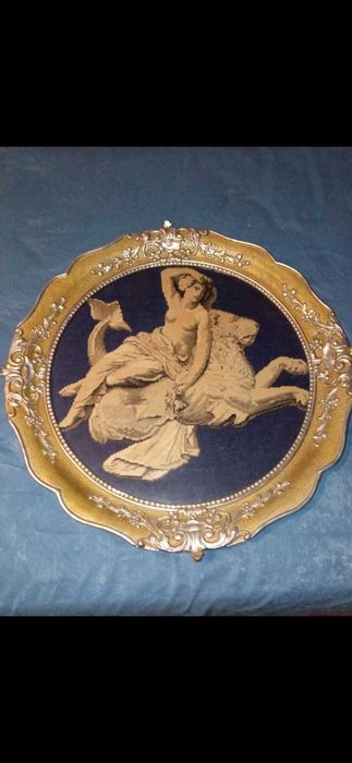 Продавам гоблени с DMC конци.