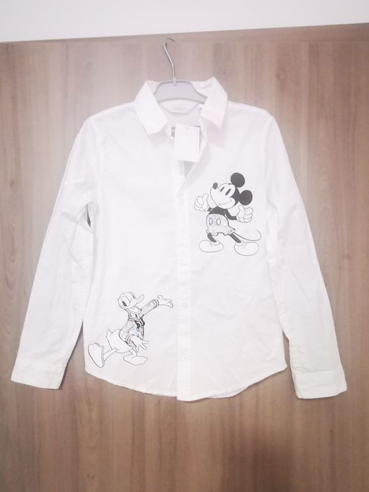 Cămașă H&M ( Disney) nouă cu etichetă , pentru fete 9-10 ani.
