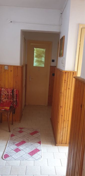 Apartament 2 camere de vânzare, Micro 5, decomandat, conf.1