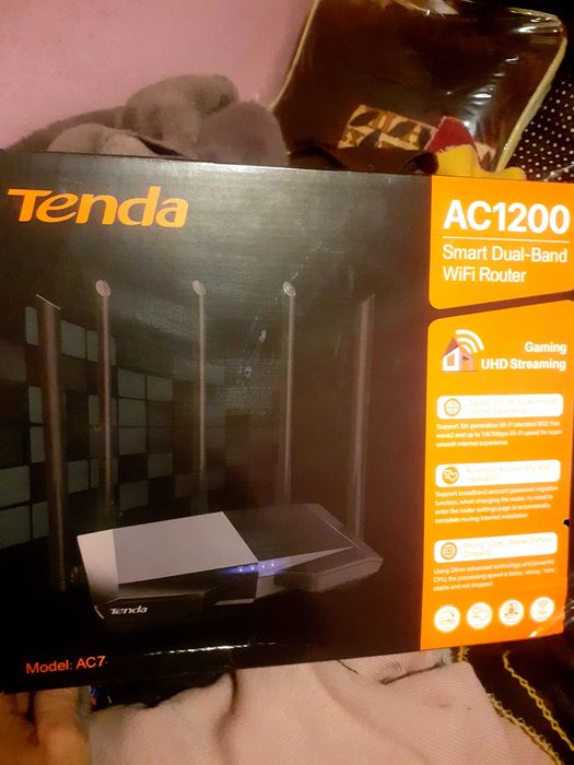 Вай фай роутер сотилади тенда ас 7 ва хуавей оптика келишамиз