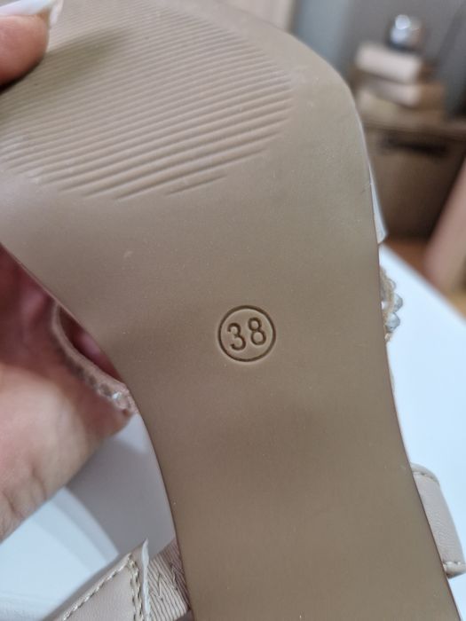 Vand Pantofi Catwalk