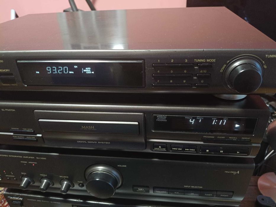 Linie Technics SU-V500, SL-PG370A, ST-GT350