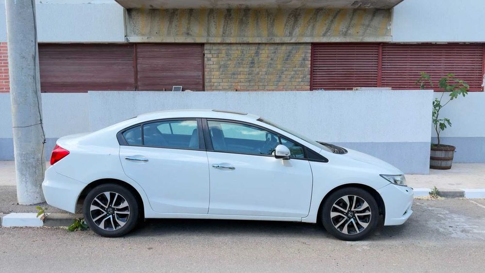 Honda Civic Sedan 1.8 i-VTEC 2014