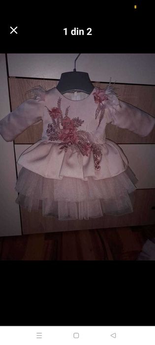 Vând 2 rochii de botez mărimea 3 6 luni