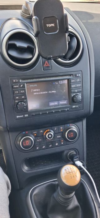 Vând Nissan Qashqai+2 an 2012