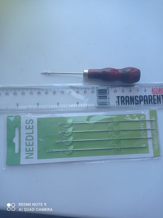 Дырокол и клей, нитки, иголки