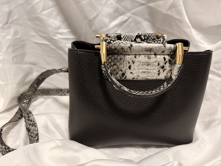 Черна дамска чанта