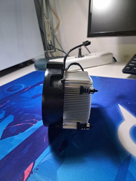 Cooler pentru procesor AMD Ryzen 5