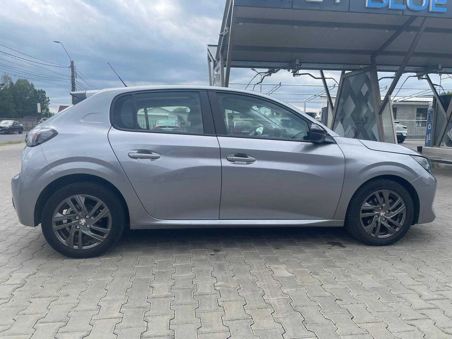 OCAZIE- Vand Peugeot 208 , 1.5 diesel , 100 cp