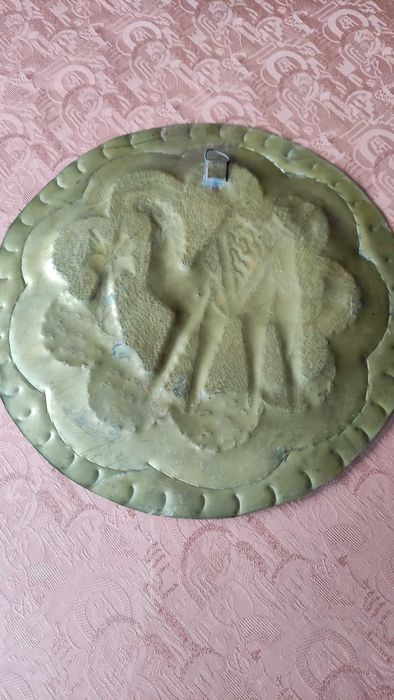 Стари стенни чинии от мед и месинг