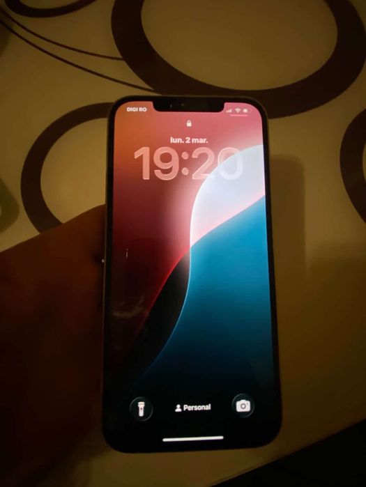 Vand sau schimb 2 iphone