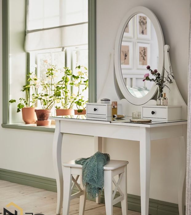 Продам туалетный столик Икея