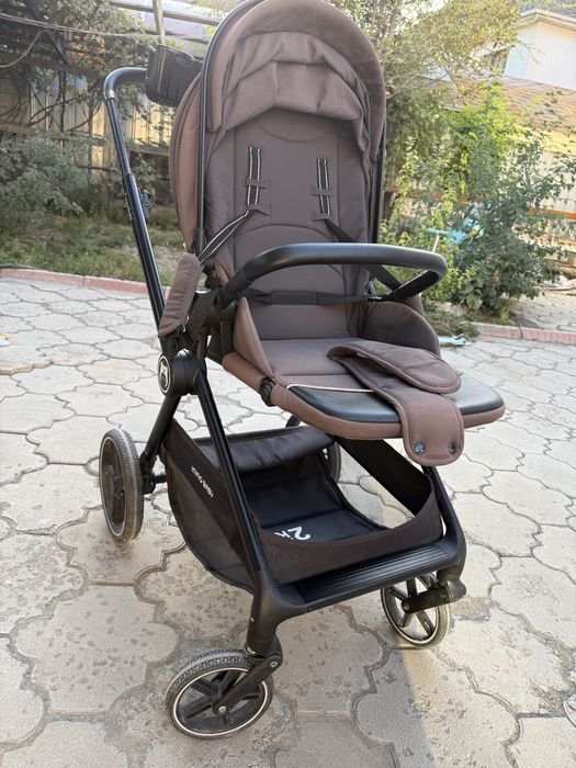 Продам коляску ining baby