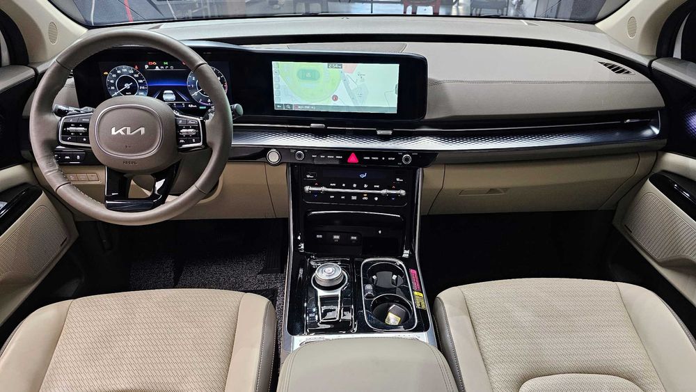 Kia Carnival Gasoline 7-Seater Hi-Limousine Signature