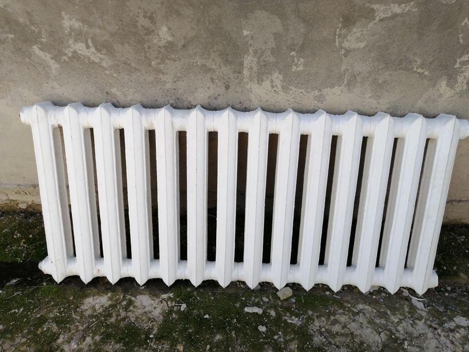 Продам чугуные батареи