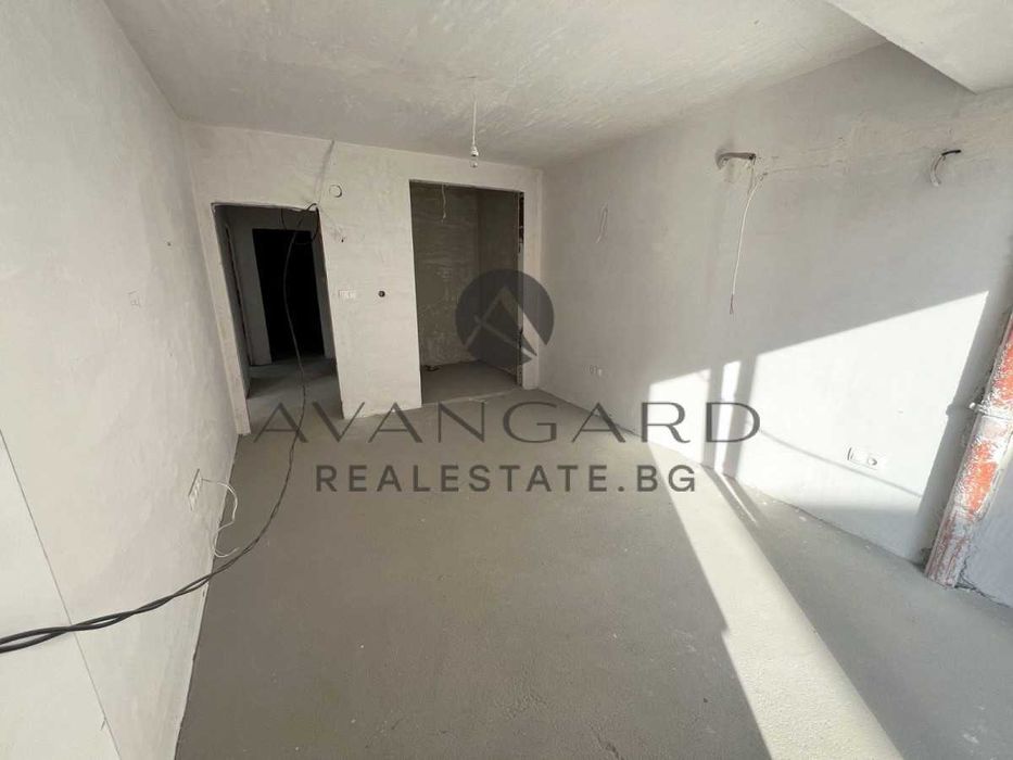 Продава се Тристаен апартамент в Пловдив, Остромила - 132 кв.м за 682 €/кв.м - Снимка #6