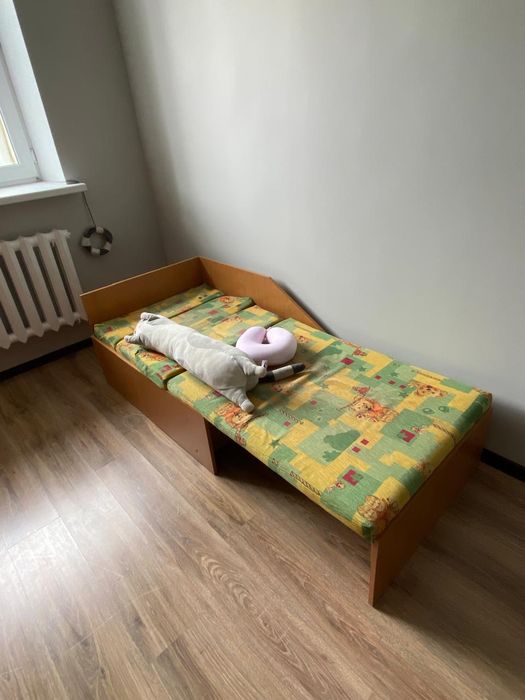 Детская мебель шкаф,парта,кроватьь