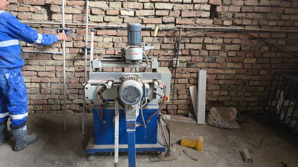 Станки по сборке пластика