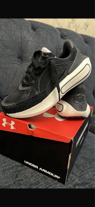 Кроссовки Under Armour