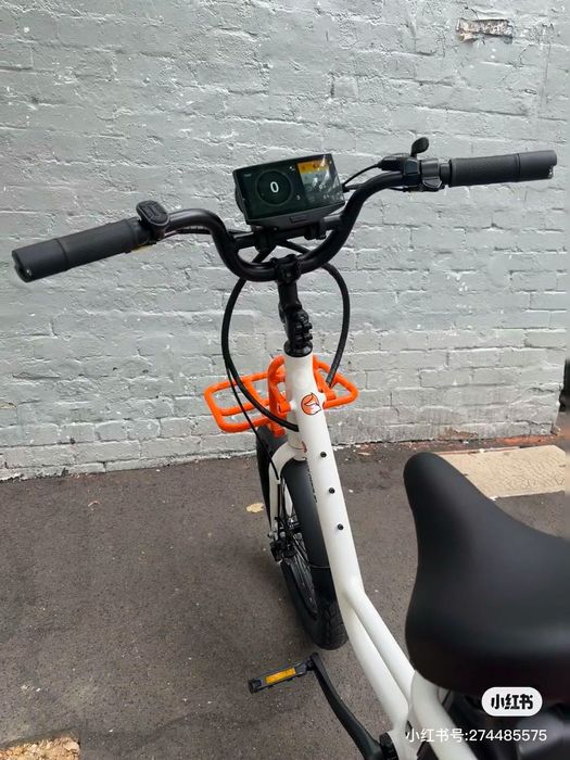 Городской электровелосипед Yadea Cocoa 250W, до 96км, Shimano до 150кг