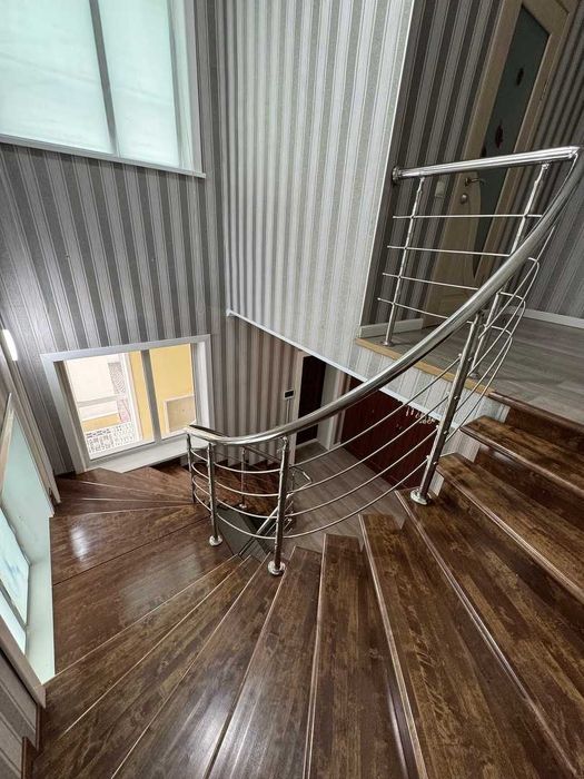 Просторный дом, 263.8 м², А. Попова