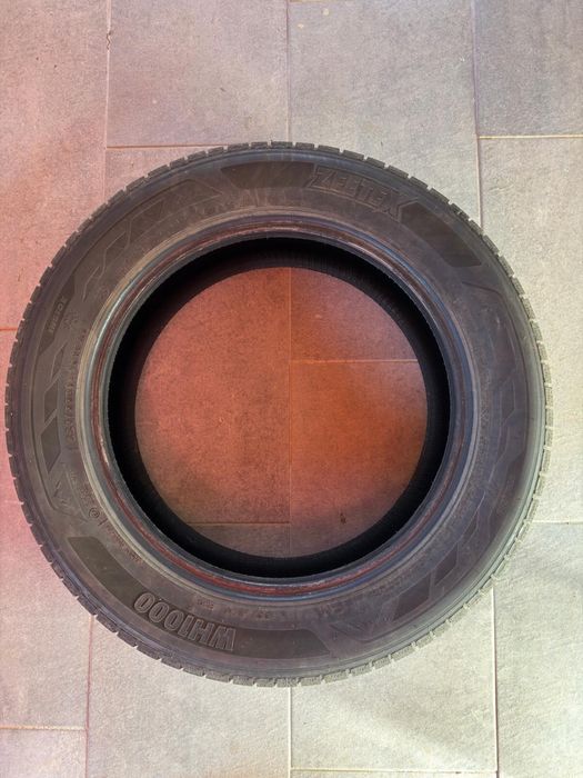 Vând cauciucuri iarnă