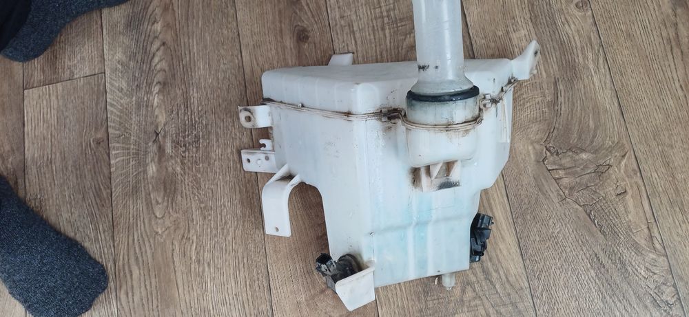 Бачок омывателя  прадо  120