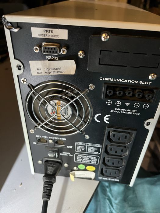 Ups  cu 4 iesiri 230v si 2 de 48v