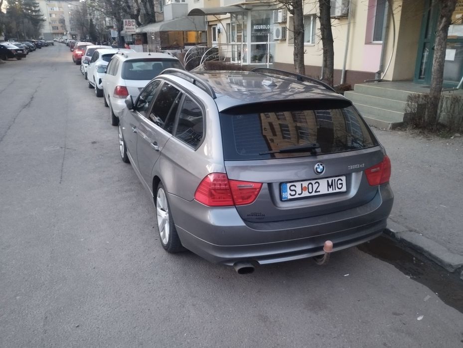 Vând BMW 318 AN 2010