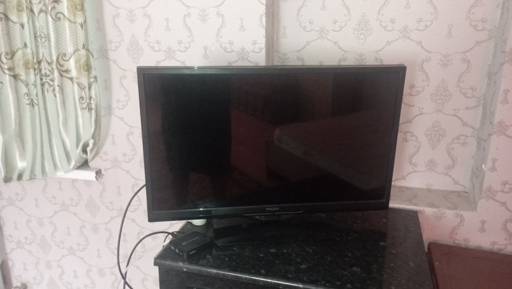 PHILIPS телефизор