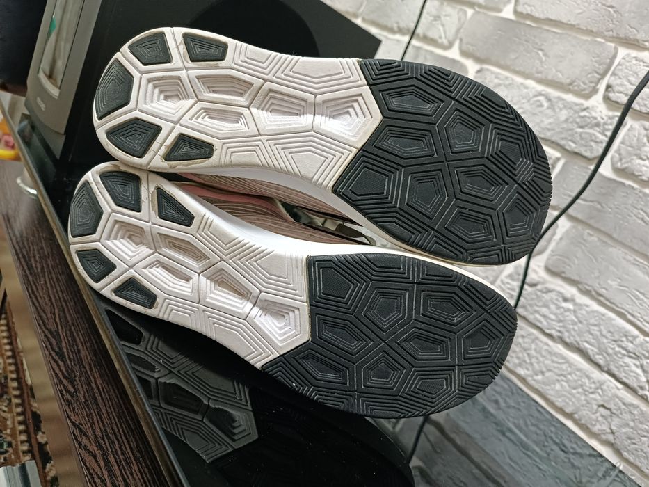 Оригинальные кроссы Nike