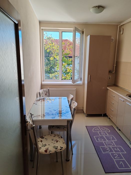 Apartament 2 camere de închiriat