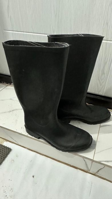 Продам сапоги резиновые