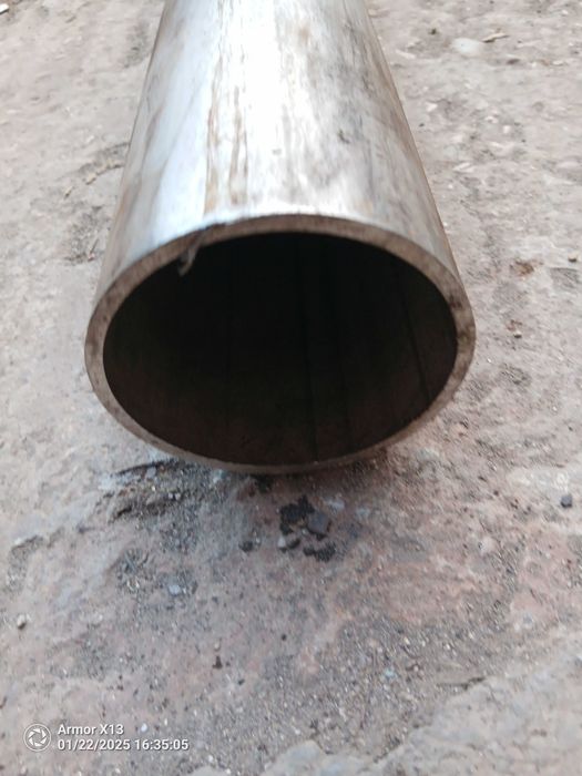 Тръба неръждаема ф89 .3цола на 4мм